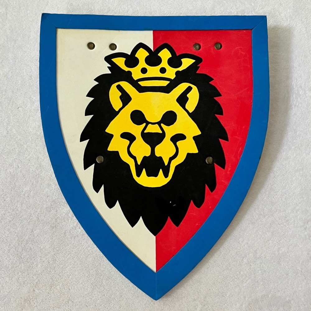 Legoland Toy Shield Red White Blue Lion Crest Foam Knight Costume Accessory OS